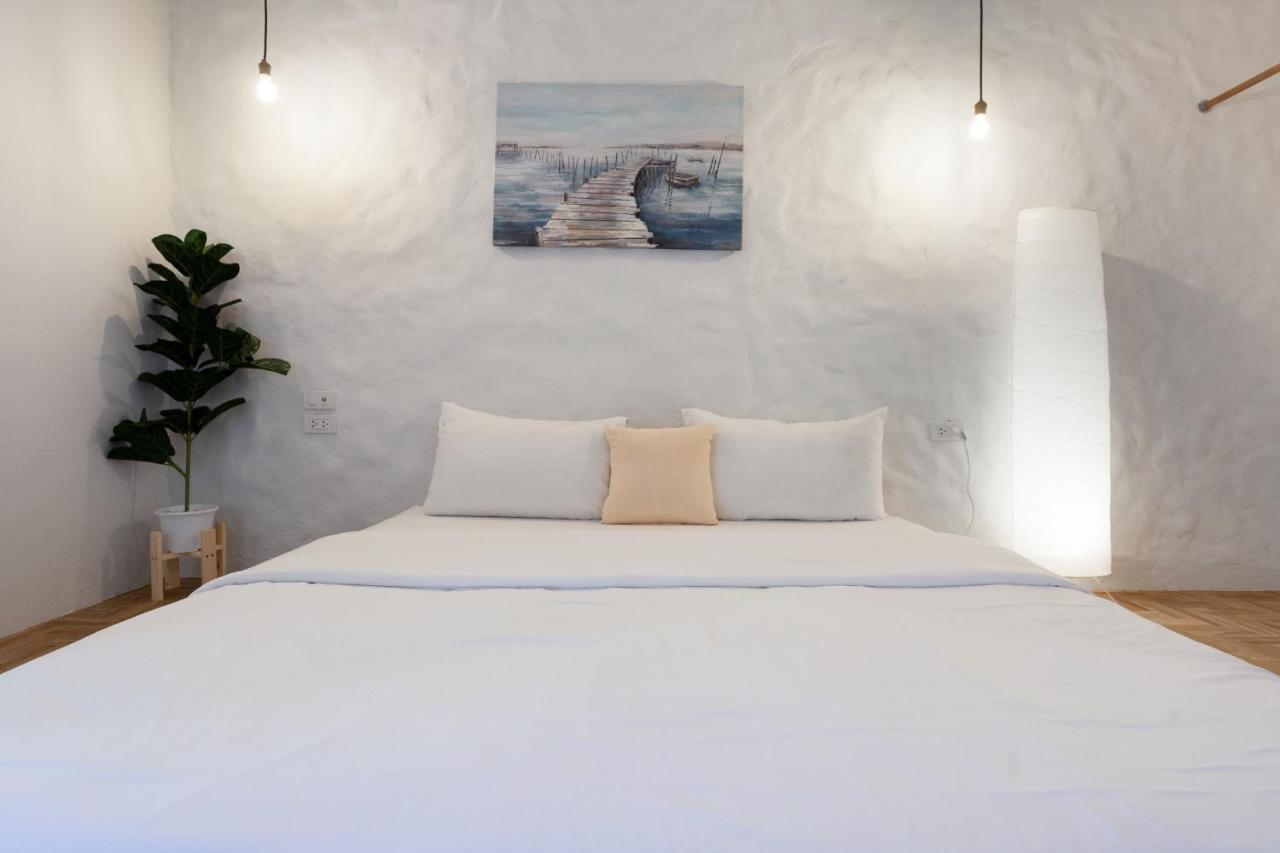 Paper Plane Cnx Bed and Breakfast Chiang Mai Buitenkant foto