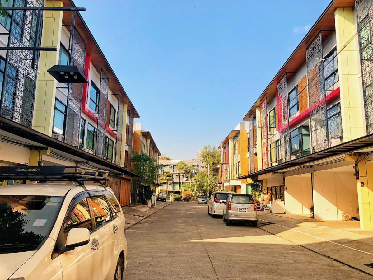 Paper Plane Cnx Bed and Breakfast Chiang Mai Buitenkant foto